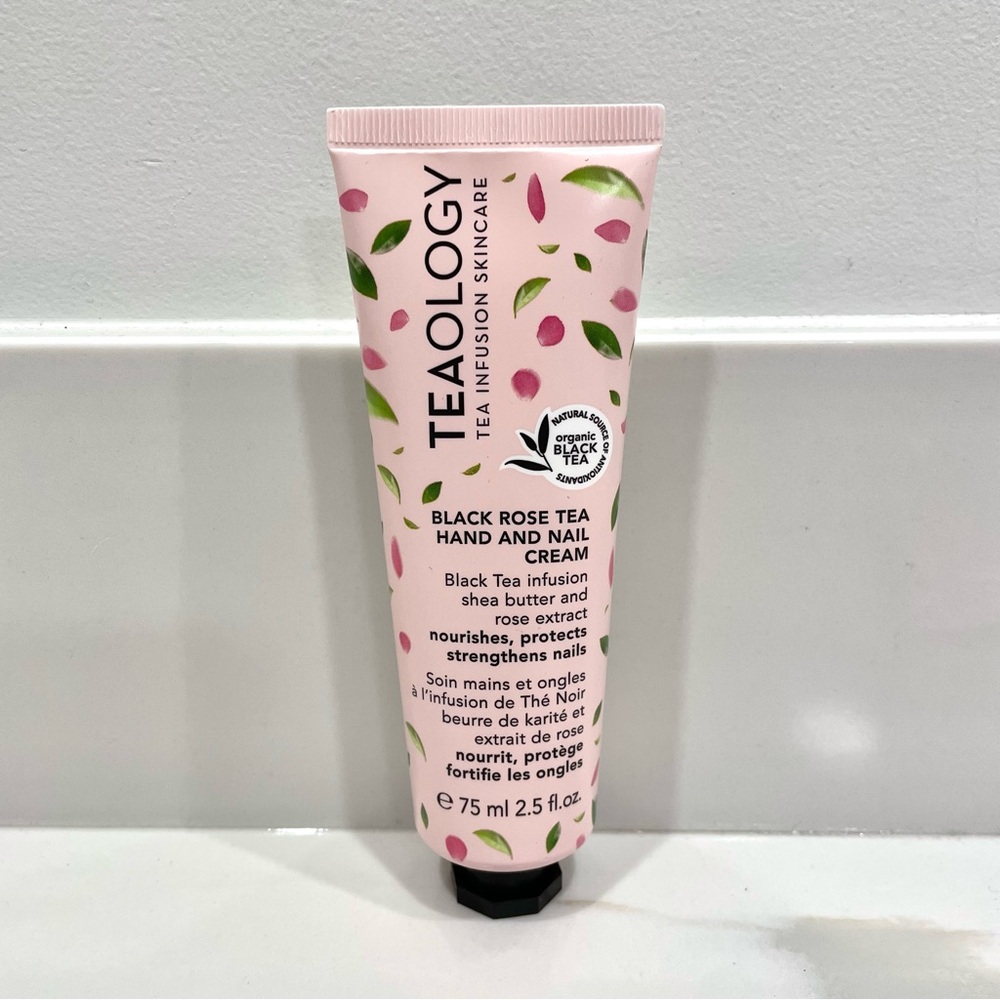 🟣2/$20 NEW Teaology Black Rose Tea Hand & Nail Cream